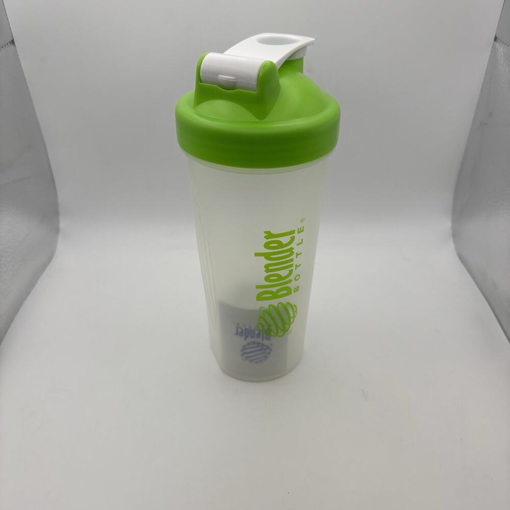 New Blender Bottle 20 Oz Shaker Bottle Protein. Green. With Sealed Shaker Ball